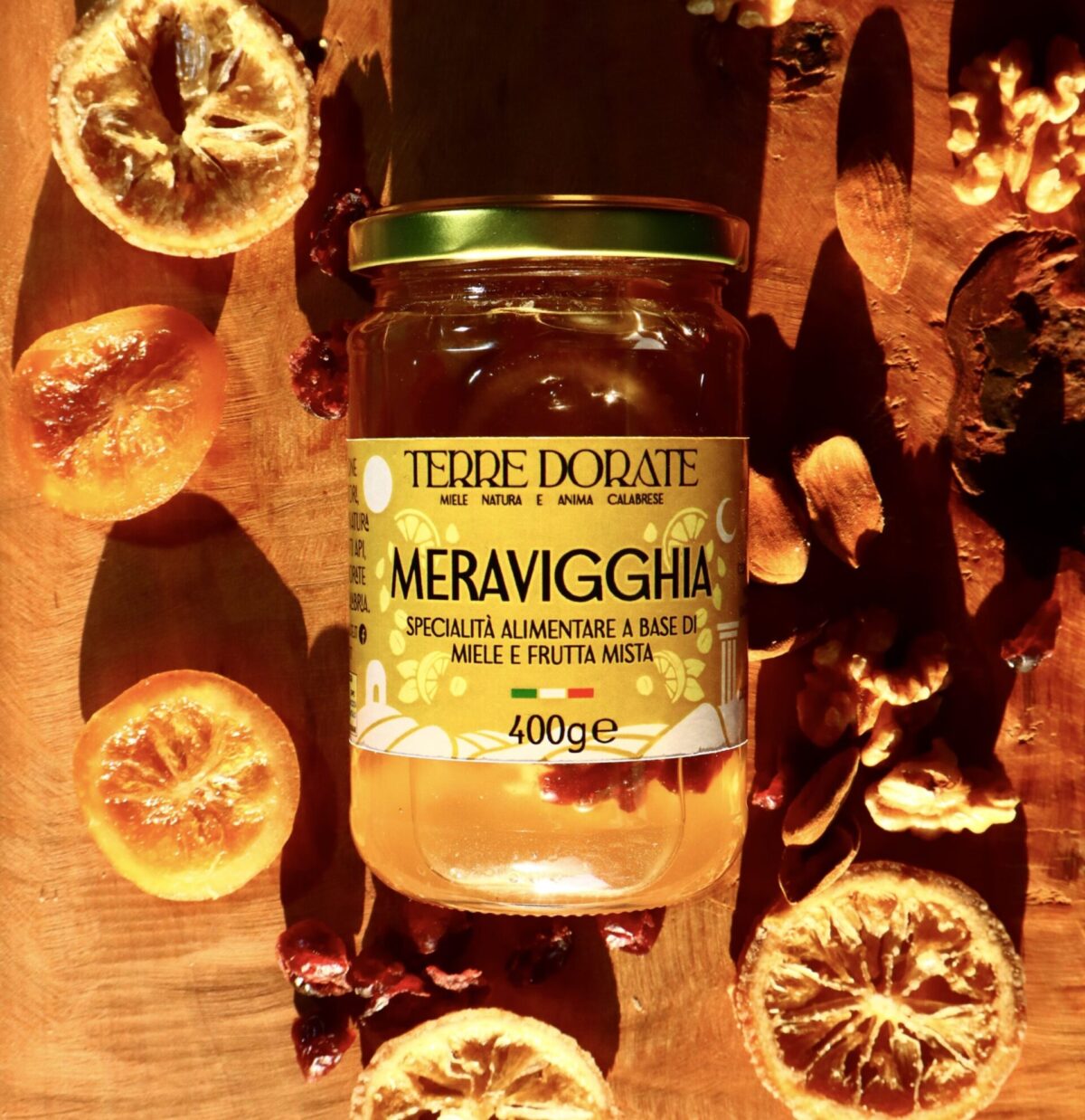 Miele con frutta secca e disidratata