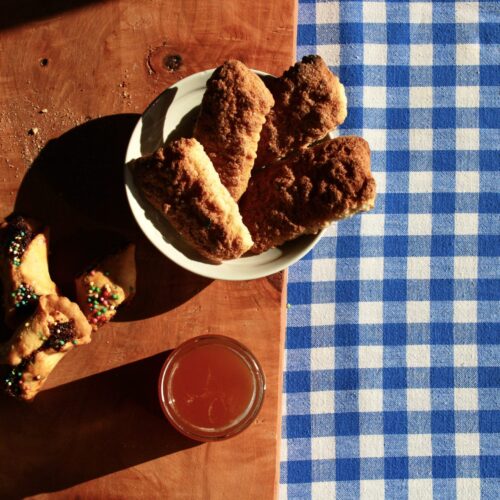 Miele millefiori con biscotti tipici calabresi